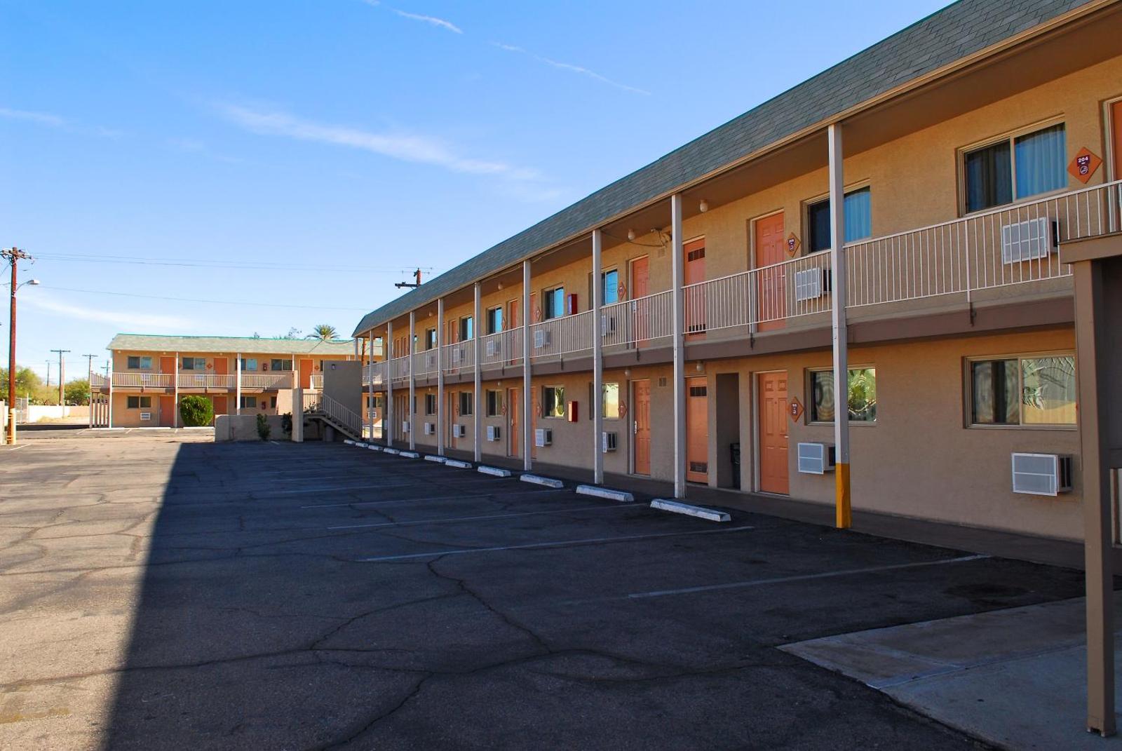 Stone Inn Extended Stay U of A Main image 1